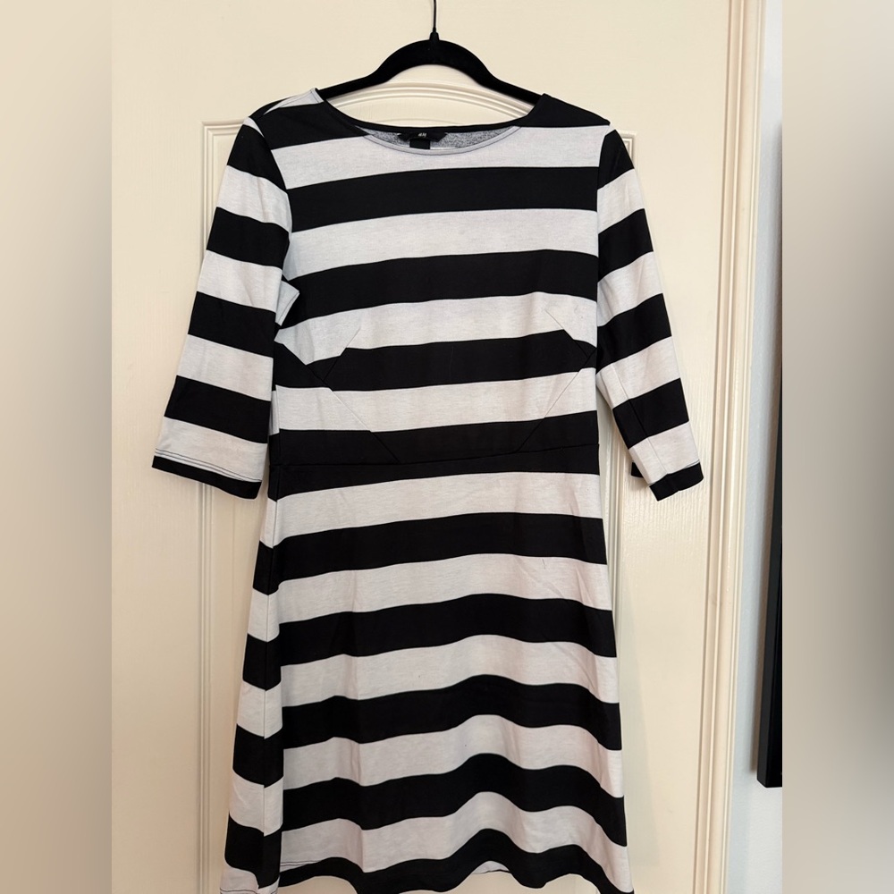 H&M black and white stripe dress size M